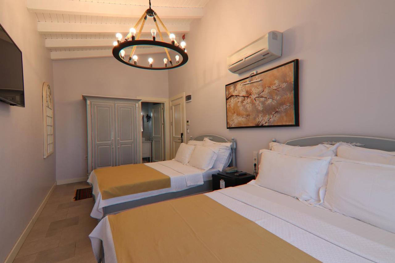 Alacaat Otel Alacati Exterior photo